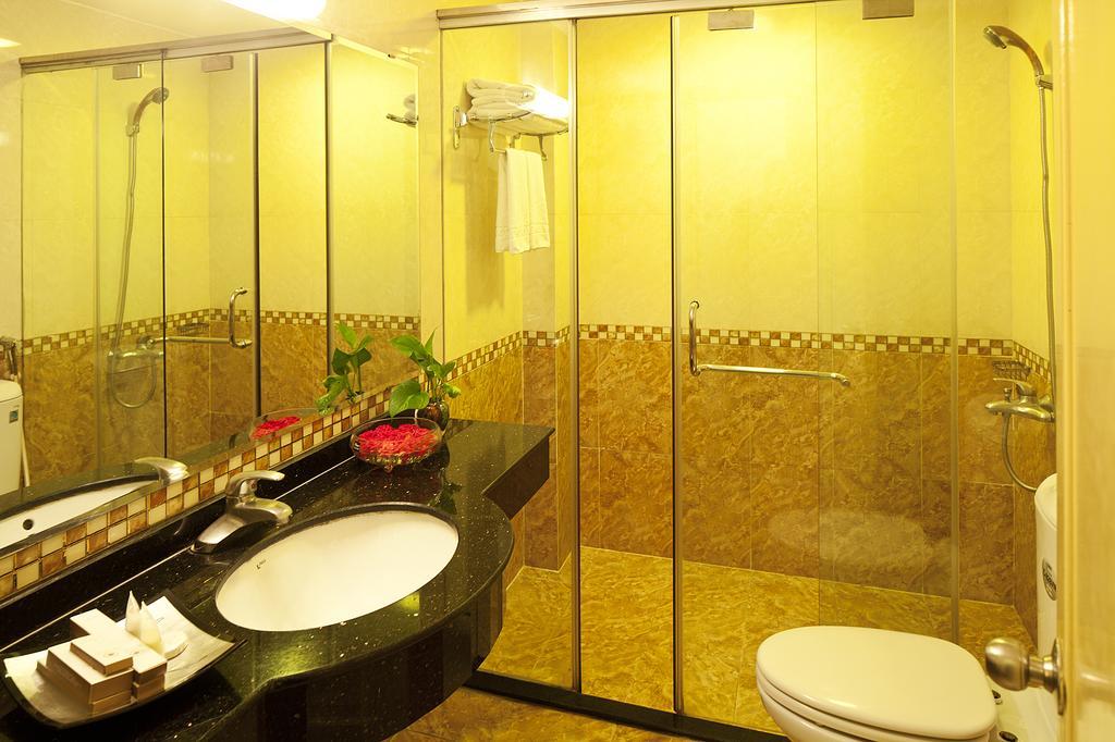 Huyen Chau Hotel ฮานอย ภายนอก รูปภาพ
